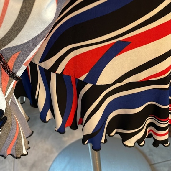 NINE WEST ruffled wrap stretch dress with belt tie Size 12 red white and blue - Picture 6 of 10